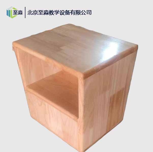 实木音乐凳C款_中小学音乐教室分层储物合唱凳_小学中学分学段实木坐凳.jpg